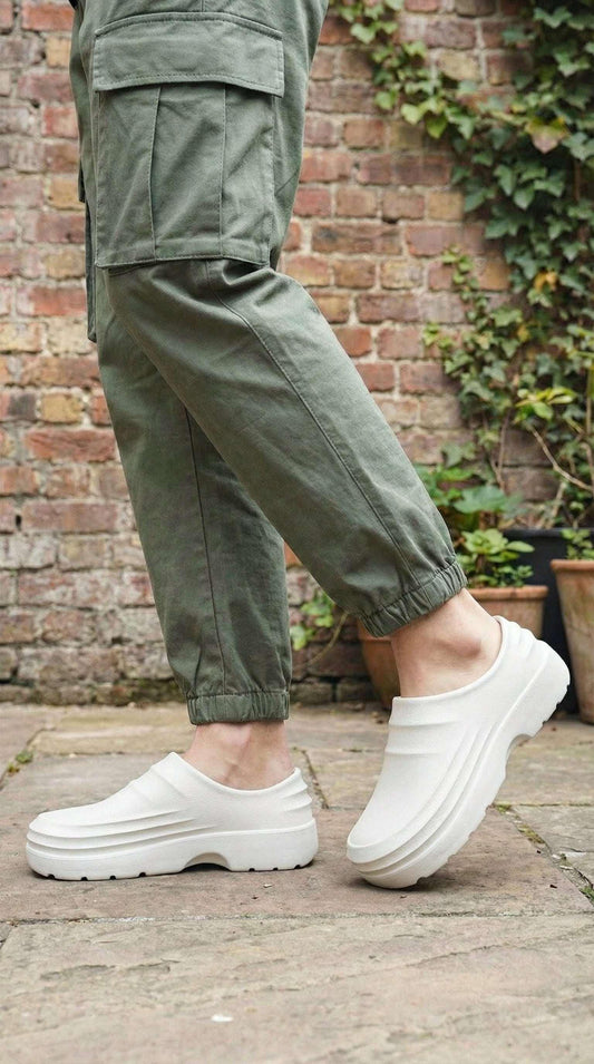 Anti-Slip Safety Clogs - Eaze