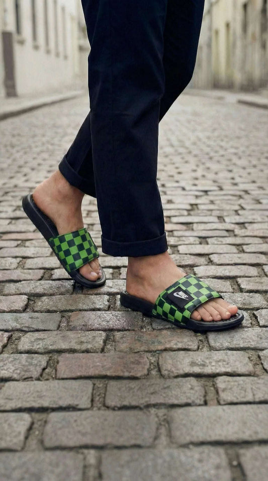 Nike Victoria Slides - Eaze