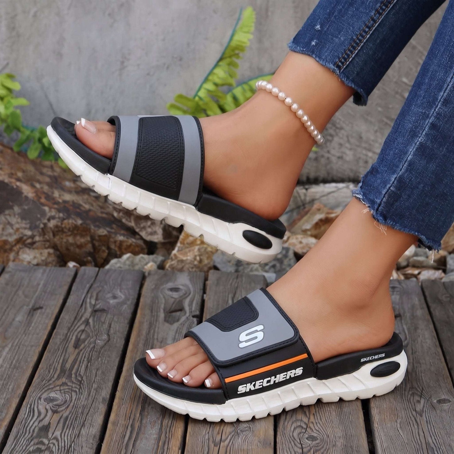 Women Skecher OG Slides